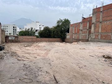 Se Vende Terreno Comercial En Av. Ejercito, Cerro Colorado