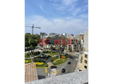 Departamento Dúplex En Miraflores | A Un Paso De Malecón Cisneros