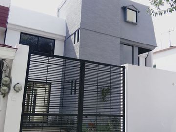 HERMOSA CASA EN VENTA-  FRACC.BELLAVISTA SATELITE (NO NEGOCIABLE)