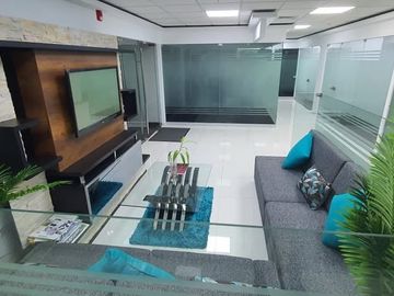 Alquiler de oficina en el centro financiero, San Isidro
