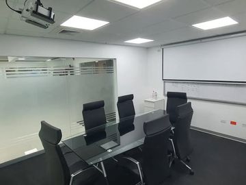 Alquiler de oficina en el centro financiero, San Isidro