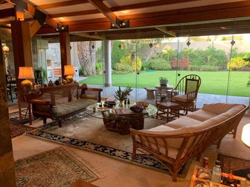 La Encantada de Villa: Casa de 1547 m² con Jardines Amplios en Venta