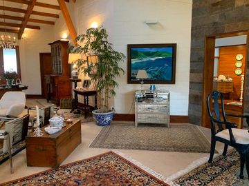 La Encantada de Villa: Casa de 1547 m² con Jardines Amplios en Venta