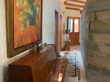 La Encantada de Villa: Casa de 1547 m² con Jardines Amplios en Venta