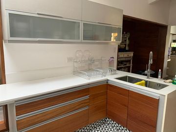 La Encantada de Villa: Casa de 1547 m² con Jardines Amplios en Venta