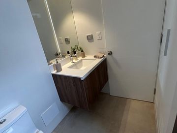San Isidro: Alquilo Loft con Linea Blanca en Edificio con Areas Comunes