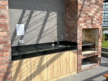 San Isidro: Alquilo Loft con Linea Blanca en Edificio con Areas Comunes