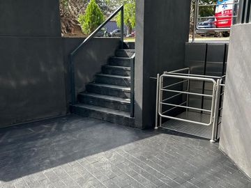 San Isidro: Alquilo Loft con Linea Blanca en Edificio con Areas Comunes