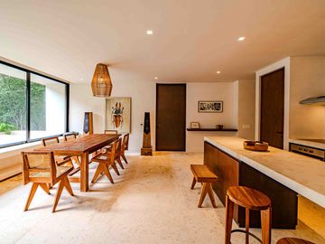 Essentia 3Bed Penthouse with Pool and Spa. Signature Condo.