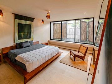 Essentia 3Bed Penthouse with Pool and Spa. Signature Condo.