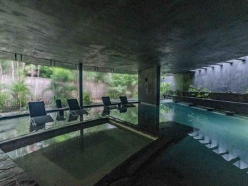 Essentia 3Bed Penthouse with Pool and Spa. Signature Condo.