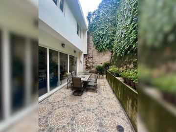 Amplia y moderna Residencia tipo loft, en venta, Naucalpan, Estado de México.