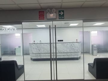 Alquiler de oficina en el centro financiero, San Isidro
