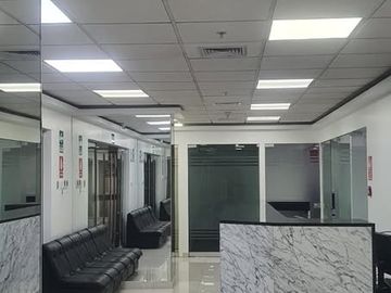 Alquiler de oficina en el centro financiero, San Isidro