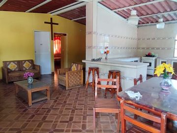 Casa amplia en Col. Piedra Roja, Acapulco