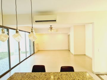 CASA EN VENTA EN EL FRACCIONAMIENTO LAS PALMAS DE MEDELLIN EN BOCA DEL RIO