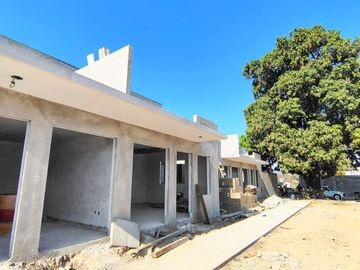 CASA RESIDENCIAL EN KLOSTER DE 14 CASAS CON ALBERCA EN YAUTEPEC.