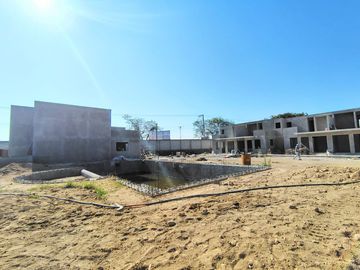 CASA RESIDENCIAL EN KLOSTER DE 14 CASAS CON ALBERCA EN YAUTEPEC.