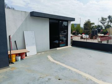 Casa Estilo Industrial 3 rec, 3 pisos, 2 carros, Valle Dorado