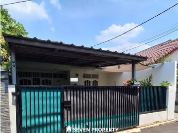 For sale, nice modern house ready to live in, strategic location in Depok. P3.060.03.25/ER