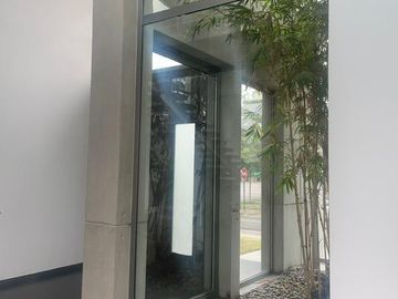 C335 - Venta Casa Mansión en Ribera del Batán Samborondón