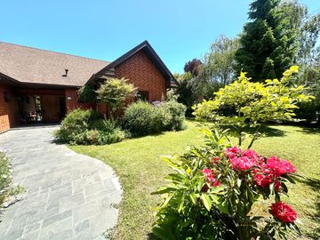 Hermosa Casa En Sector la Foresta con Piscina