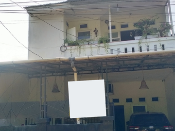 Nice 3-storey house for sale in strategic location in Griya Bukit Jaya, Gunung Putri. P3.062.03.25/NK