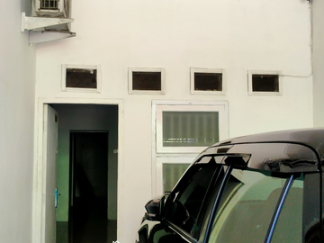 Nice 3-storey house for sale in strategic location in Griya Bukit Jaya, Gunung Putri. P3.062.03.25/NK