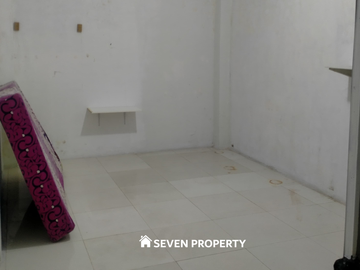 Nice 3-storey house for sale in strategic location in Griya Bukit Jaya, Gunung Putri. P3.062.03.25/NK