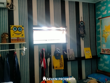 Nice 3-storey house for sale in strategic location in Griya Bukit Jaya, Gunung Putri. P3.062.03.25/NK