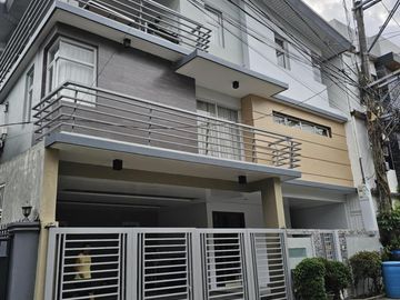 House and lot for sale in Greenwoods