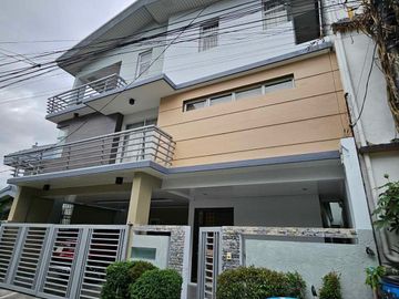 House and lot for sale in Greenwoods
