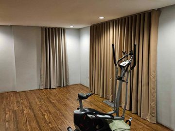 House and lot for sale in Greenwoods
