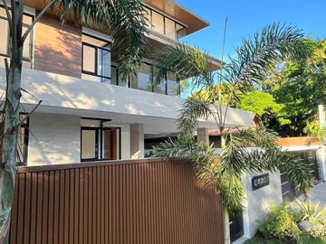 FOR SALE! House and Lot with Swimming Pool in Ayala Alabang Village, Muntinlupa City