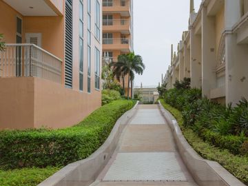 Rent To Own 1 Bedroom Unit in St. Mark Residence McKinley Hill BGC