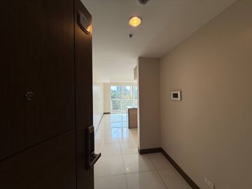 Rent To Own 1 Bedroom Unit in St. Mark Residence McKinley Hill BGC