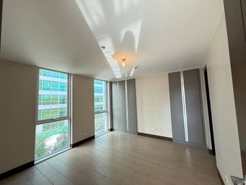 Rent To Own 1 Bedroom Unit in St. Mark Residence McKinley Hill BGC