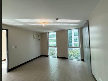 Rent To Own 1 Bedroom Unit in St. Mark Residence McKinley Hill BGC