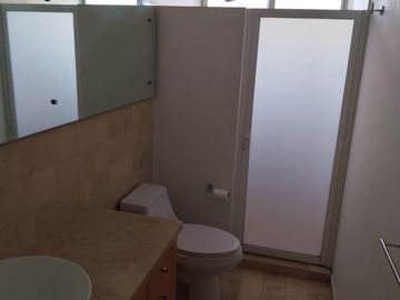 hermosa casa en zerezotla , fraccionamiento quintas de cortes