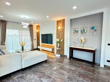 Pool villa for sale at Hang Dong in a hi-end village, decorated in modern luxury style.