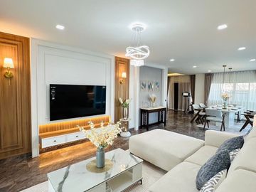 Pool villa for sale at Hang Dong in a hi-end village, decorated in modern luxury style.