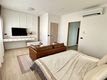 Pool villa for sale at Hang Dong in a hi-end village, decorated in modern luxury style.