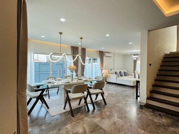 Pool villa for sale at Hang Dong in a hi-end village, decorated in modern luxury style.