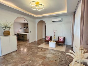 Pool villa for sale at Hang Dong in a hi-end village, decorated in modern luxury style.