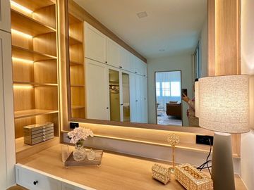 Pool villa for sale at Hang Dong in a hi-end village, decorated in modern luxury style.