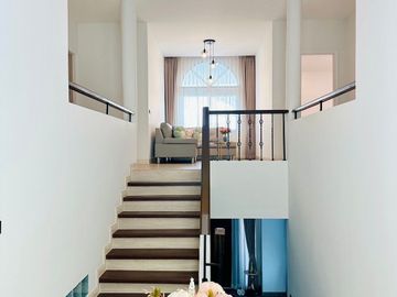 Pool villa for sale at Hang Dong in a hi-end village, decorated in modern luxury style.