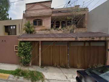 EXCELENTE PROPIEDAD UBICADA EN LA COLONIA LOS LAURELES, EN ZAMORA DE HIDALGO, MICHOACAN