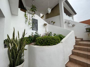 Venta de Casa y Departamento Colonial de la Sierra,  San Pedro Garza, García