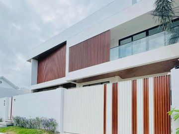 FOR SALE MODERN LUXURY HOME IN PAMPANGA NEAR SM TELABASTAGAN