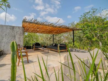 Villa de 3 Recámaras con Diseño Único en Tulum, al lado del hotel Holistika: Ubicación, Tranquilidad y Elegancia Moderna